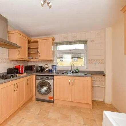 Image 3 - Stirling Road, South Willesborough, TN24 0PG, United Kingdom - Apartment for sale