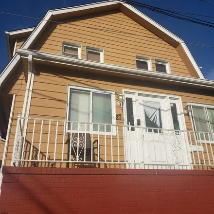 Buy this 6 bed house on 2 South 31st Avenue in Longport, Atlantic County
