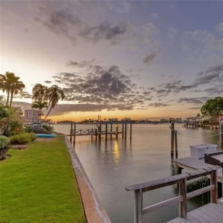 Image 2 - 136 Palm Island Southwest, Clearwater, FL 33767, USA - House for sale