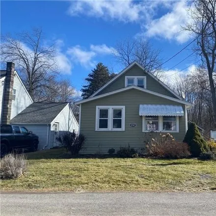 Buy this 2 bed house on 2741 Caledonia Street in Newfane, Niagara County