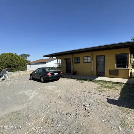 Buy this studio house on 4042 Flory Avenue in El Paso, TX 79904