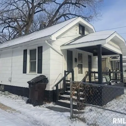 Buy this 1 bed house on 258 Chicago Street in Fond du Lac, East Peoria