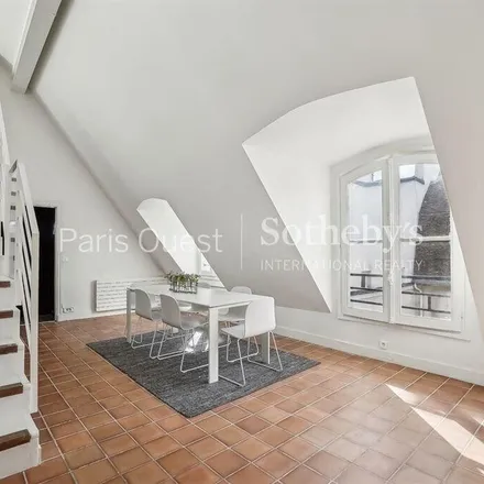 Rent this 6 bed apartment on 1 Avenue Victoria in 75004 Paris, France