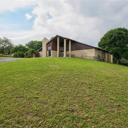 Image 2 - 12303 Willow Bend Drive, Austin, TX 78753, USA - House for sale