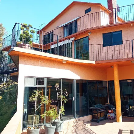 Buy this studio house on Villa de los Fresnos in Colonia Paseos del Bosque, 53200 Naucalpan de Juárez