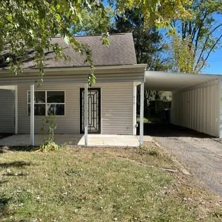 Image 3 - 878 Antwerp Road, Whitehall, OH 43213, USA - House for sale