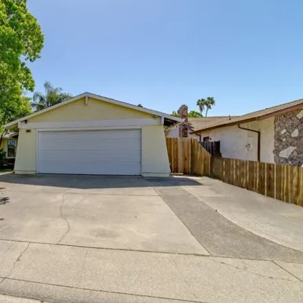 Buy this 3 bed house on 9100 Newhall Drive in Rosemont, CA 95826