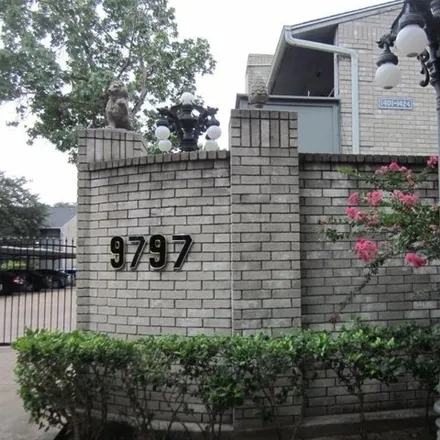 Buy this 2 bed condo on 9797 Leawood Blvd Apt 1411 in Houston, Texas