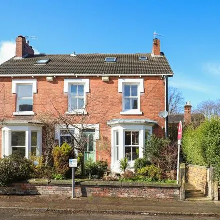 Buy this 3 bed duplex on Cobden Road in Chesterfield, S40 4TD