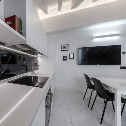 Rent this 2 bed apartment on Milan