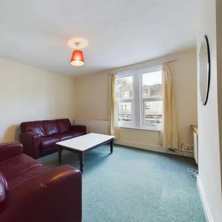 Image 2 - Cancer Research UK, 411 Ecclesall Road, Sheffield, S11 8PG, United Kingdom - Apartment for rent