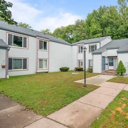 Rent this 1 bed condo on 28 Candlewood Dr Unit 28 in South Windsor, Connecticut