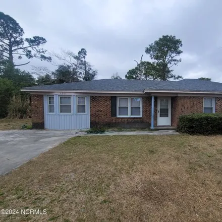 Rent this 3 bed house on 4801 Calder Court in Smith Creek, New Hanover County
