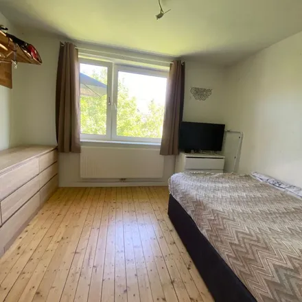Rent this 2 bed apartment on Eimsbütteler Straße 94 in 22769 Hamburg, Germany