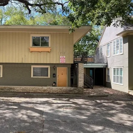 Image 2 - 2708 Salado Street, Austin, TX 78705, USA - Apartment for rent