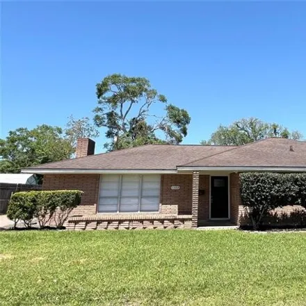 Rent this 3 bed house on 1129 East Cedar Street in Angleton, TX 77515