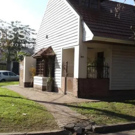 Buy this 2 bed house on Francisco Drumond 503 in Adrogué, Argentina