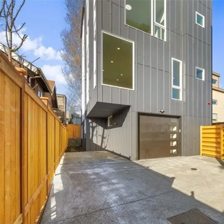 Buy this 3 bed house on 1520 East Fir Street in Seattle, WA 98122