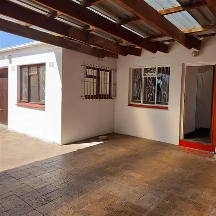 Image 4 - 160 11th Ave, Retreat, Cape Town, 7965, South Africa - Apartment for rent