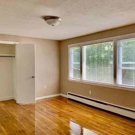 Image 3 - 36 Walker Avenue Extension, Milford, MA 01757, USA - Apartment for rent