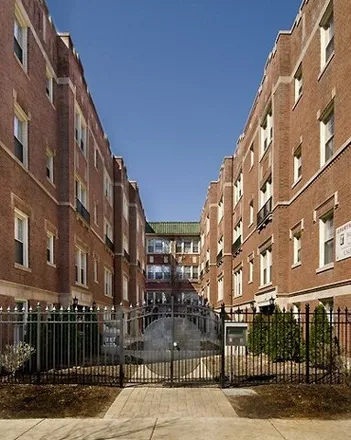 Image 1 - Blackstone Court, 5724-5732 South Blackstone Avenue, Chicago, IL 60637, USA - Apartment for rent