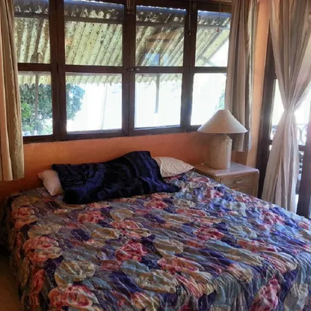 Rent this 2 bed house on Pelicanos in Boca de Tomatlán, 48294 Boca de Tomatlán