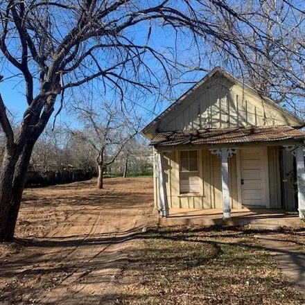 Buy this 1 bed house on 1189 Ford Street in Llano, TX 78643
