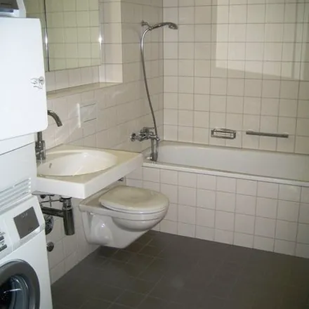Rent this 4 bed apartment on Veloplus in Bahnmeisterweg 12, 8400 Winterthur