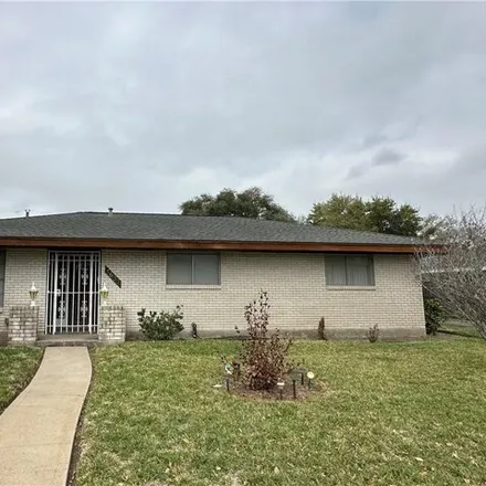 Buy this 3 bed house on 5677 Antigua Drive in Corpus Christi, TX 78411