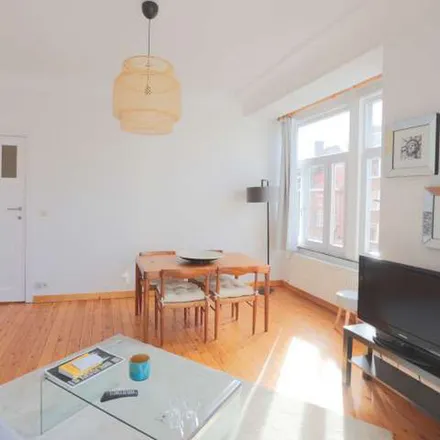 Rent this 1 bed apartment on Avenue Charles Thielemans - Charles Thielemanslaan 33 in 1150 Woluwe-Saint-Pierre - Sint-Pieters-Woluwe, Belgium