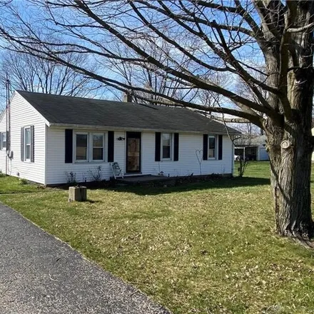 Buy this 3 bed house on 1749 Croft Road in Clark County, OH 45503