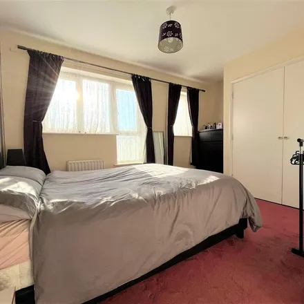Image 5 - Dell Road, London, UB7 9HN, United Kingdom - Apartment for rent