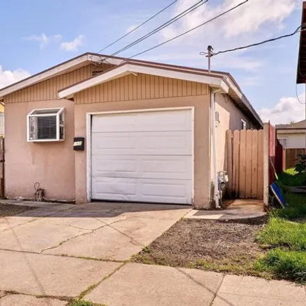 Buy this 3 bed house on 3317 Florida Avenue in Richmond, CA 94804