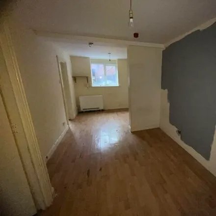 Image 4 - Nancroft Mount, Leeds, LS12 2DF, United Kingdom - Apartment for sale