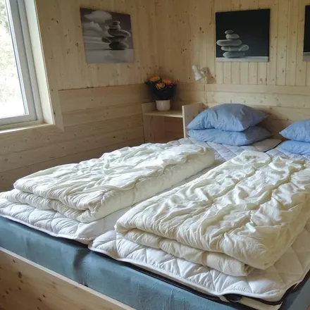 Rent this 3 bed house on 313 31 Oskarström