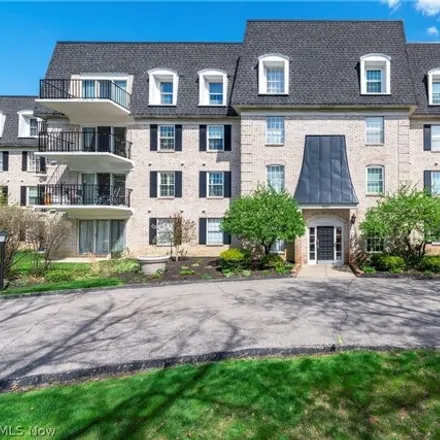 Buy this 3 bed condo on Arlington Row in Westlake, OH 44145