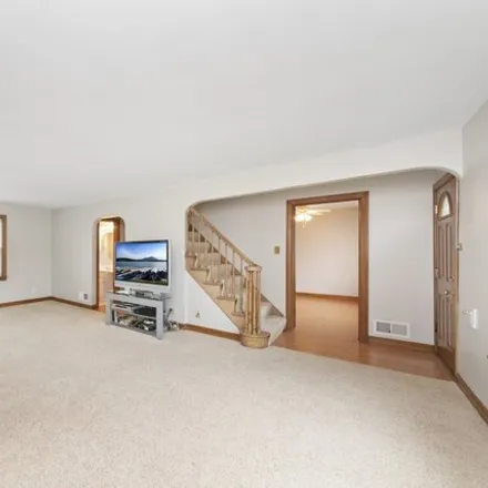 Image 3 - 288 West Crescent Avenue, South Elmhurst, Elmhurst, IL 60126, USA - House for sale