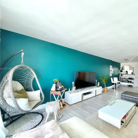 Image 4 - Mirador Apartments South Tower, 1000 West Avenue, Miami Beach, FL 33139, USA - Condo for rent