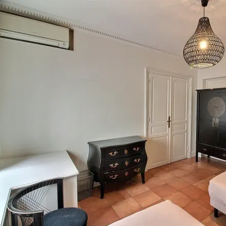 Image 3 - 3 Rue du Bac, 75007 Paris, France - Apartment for rent