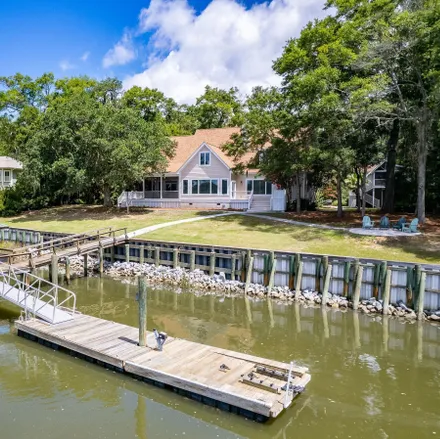 Buy this 6 bed house on 52 Hewlett Road in Lucy Creek, Beaufort County