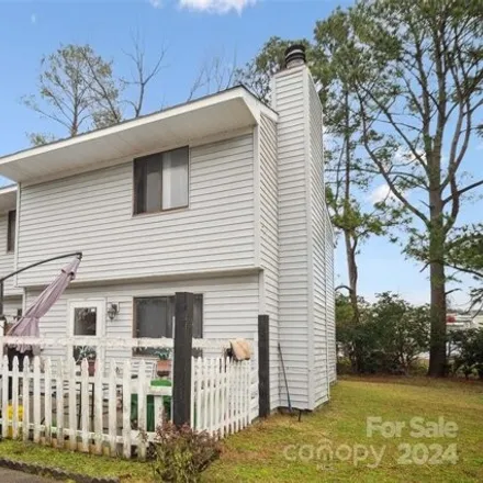 Buy this 2 bed house on 3626 Windy Trail in New Bern, NC 28560