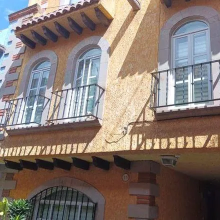 Rent this 4 bed house on Oxxo in Calle Filadelfia, Benito Juárez