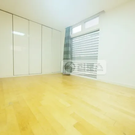 Rent this studio apartment on 서울특별시 강남구 대치동 896-22