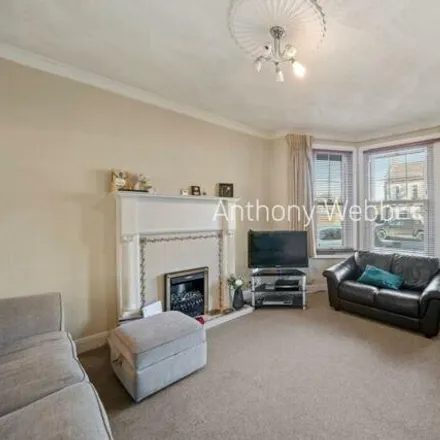 Image 3 - Hail & Ride Woodberry Avenue, Hoppers Road, Winchmore Hill, London, N21 3LH, United Kingdom - Townhouse for sale
