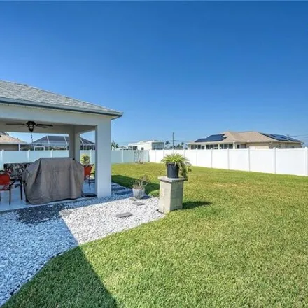 Image 6 - 2103 Northeast 15th Street, Cape Coral, FL 33909, USA - House for sale
