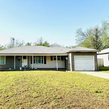 Buy this 3 bed house on 2603 West Broadway Avenue in Enid, OK 73703