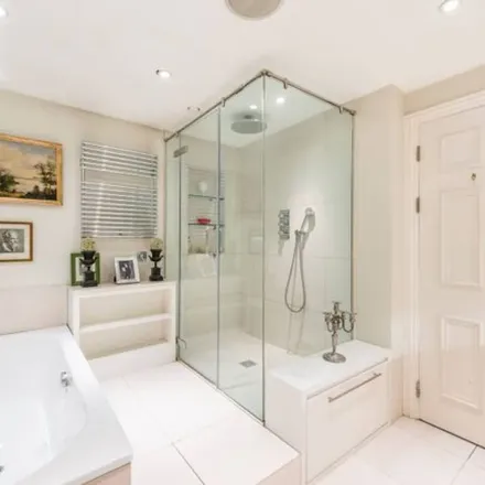 Image 7 - Cheyne Terrace, 77 Chelsea Manor Street, London, SW3 5QJ, United Kingdom - Apartment for rent