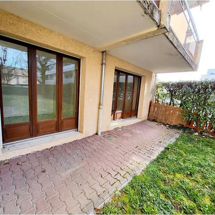 Rent this 2 bed apartment on 6 Rue de l'Aérodrome in 74960 Annecy, France