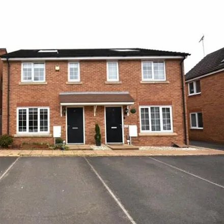Buy this 3 bed duplex on Reliant Close in Castle Bromwich, B36 9NG