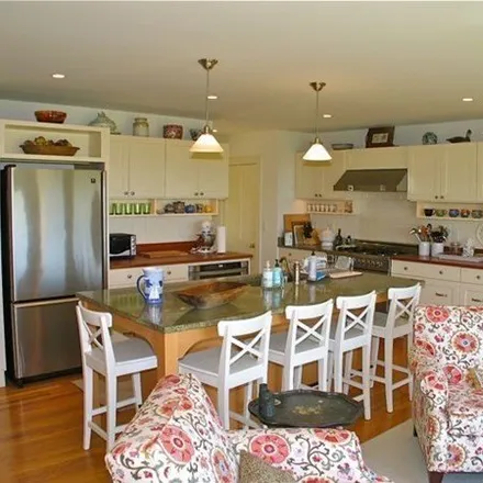 Image 3 - 384 Middle Road, Chilmark, MA 02552, USA - House for rent